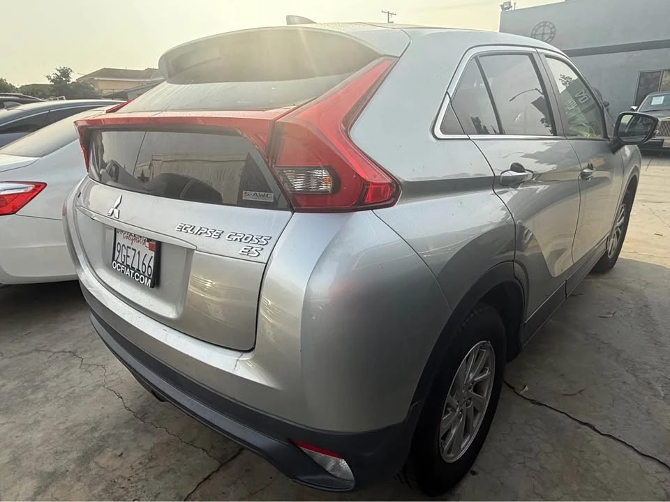 2019 Mitsubishi Eclipse Cross - Image 4 of 8