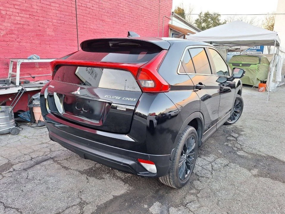 2019 Mitsubishi Eclipse Cross - Image 8 of 16