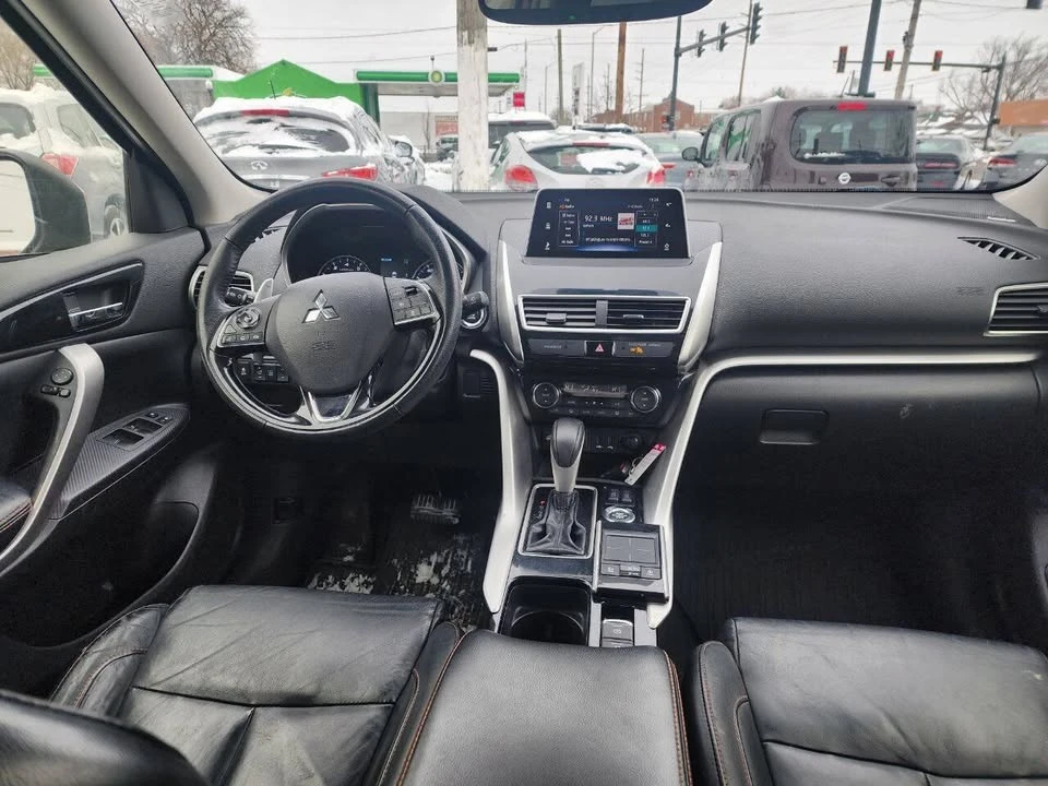 2019 Mitsubishi Eclipse Cross - Image 12 of 19