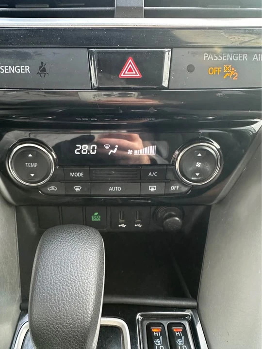2019 Mitsubishi Eclipse Cross - Image 4 of 18