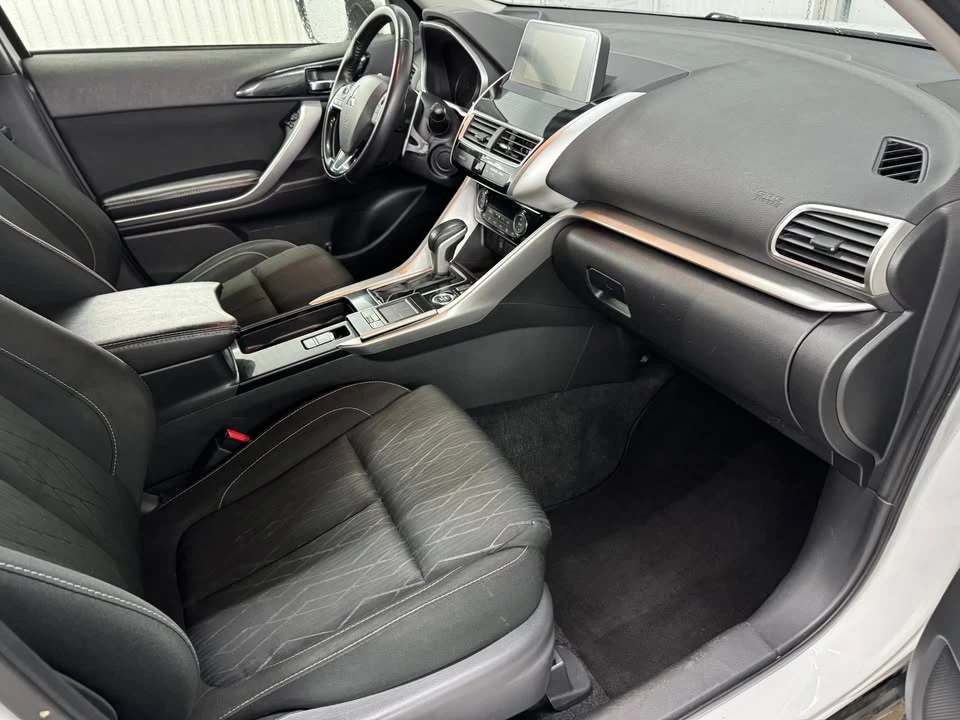 2019 Mitsubishi Eclipse Cross - Image 17 of 20