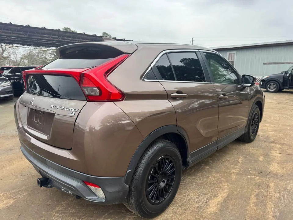 2019 Mitsubishi Eclipse Cross - Image 3 of 9