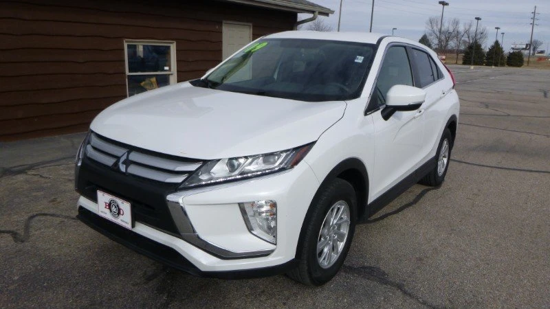 2019 Mitsubishi Eclipse Cross - Image 2 of 16