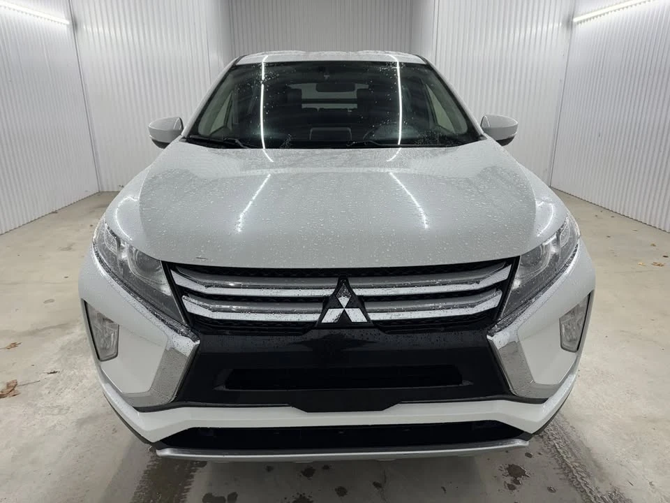 2019 Mitsubishi Eclipse Cross - Image 2 of 20