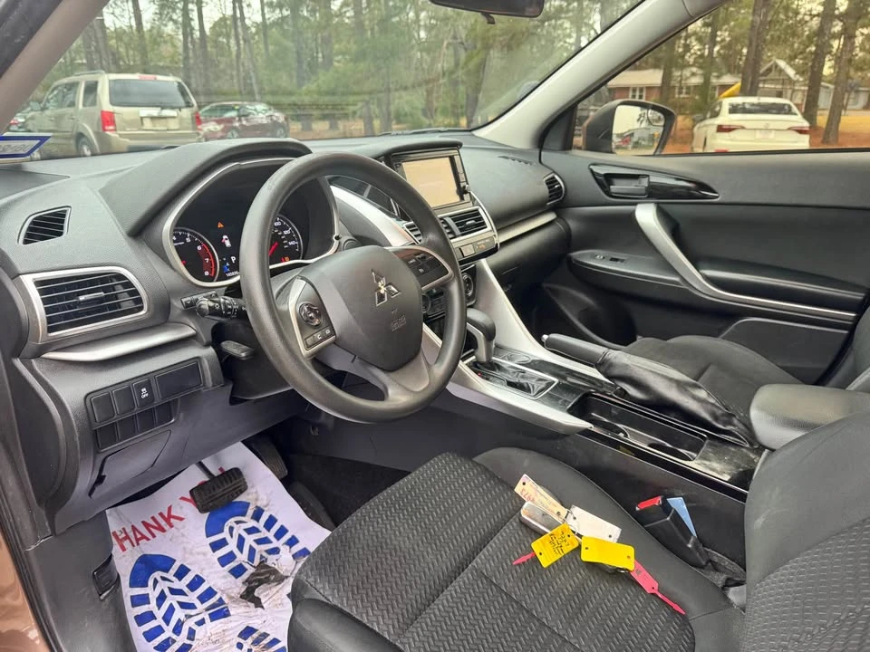 2019 Mitsubishi Eclipse Cross - Image 7 of 9