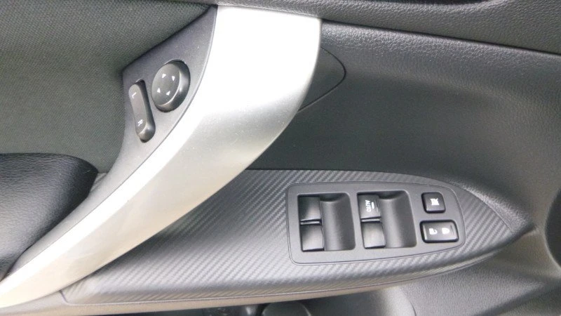 2019 Mitsubishi Eclipse Cross - Image 11 of 16