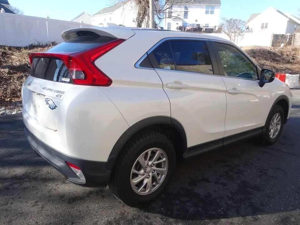 2019 Mitsubishi Eclipse Cross - Image 3 of 20