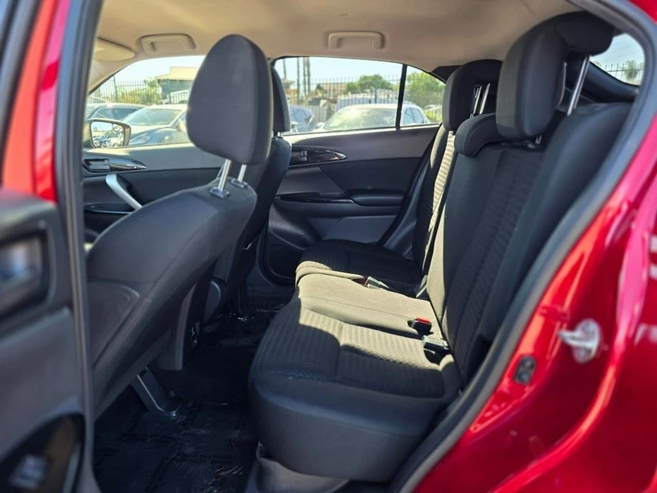 2019 Mitsubishi Eclipse Cross - Image 18 of 20