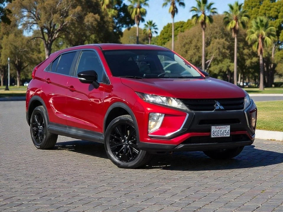 2019 Mitsubishi Eclipse Cross - Image 2 of 20