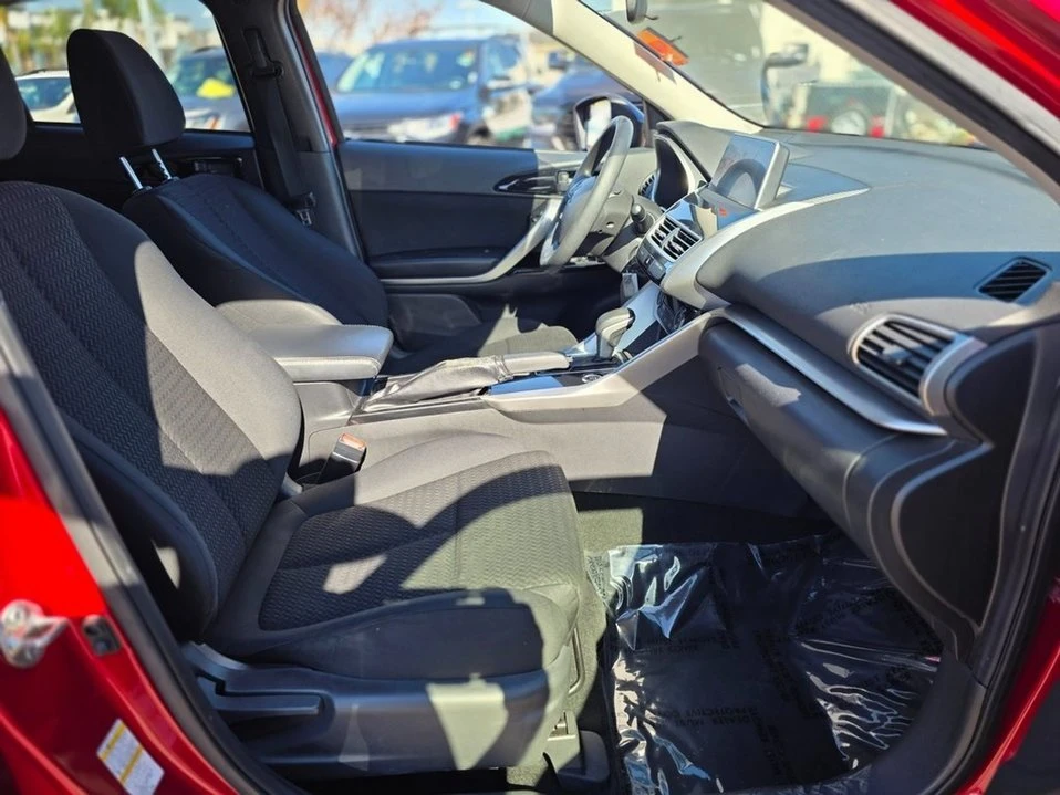 2019 Mitsubishi Eclipse Cross - Image 10 of 20