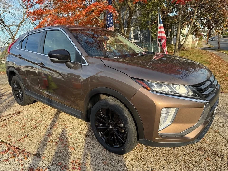 2019 Mitsubishi Eclipse Cross - Image 2 of 9