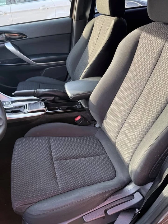 2019 Mitsubishi Eclipse Cross - Image 5 of 9