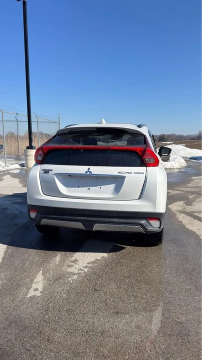 2019 Mitsubishi Eclipse Cross - Image 3 of 7