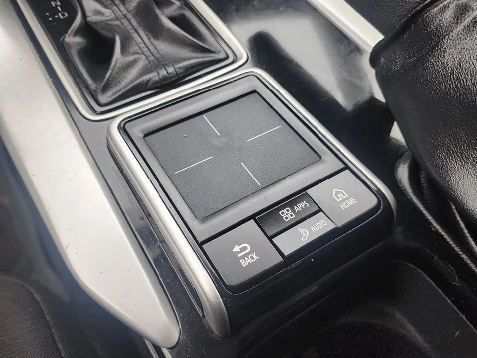 2019 Mitsubishi Eclipse Cross - Image 14 of 20