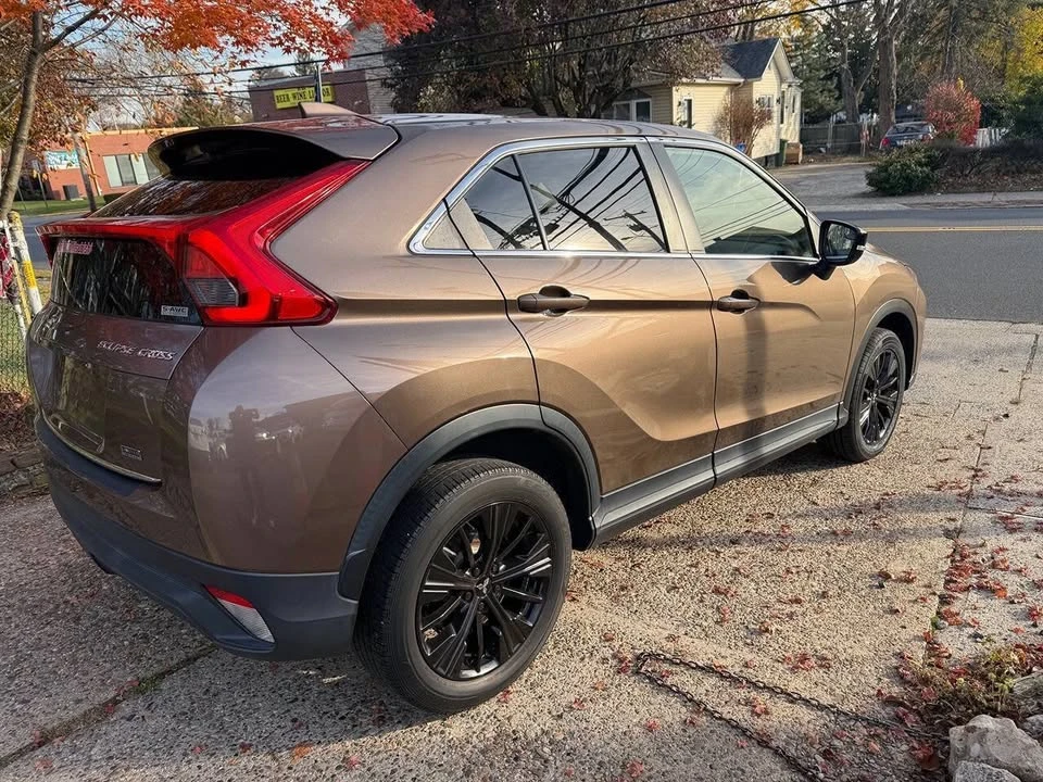 2019 Mitsubishi Eclipse Cross - Image 3 of 9