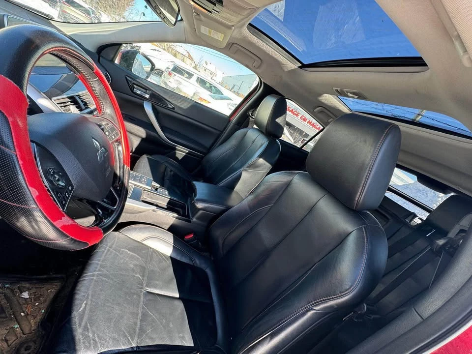 2019 Mitsubishi Eclipse Cross - Image 15 of 19