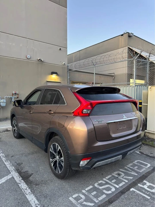 2019 Mitsubishi Eclipse Cross - Image 5 of 16