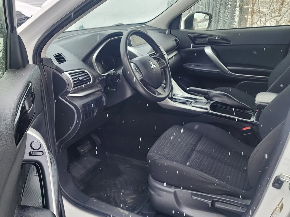2019 Mitsubishi Eclipse Cross - Image 9 of 20