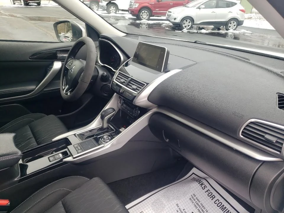 2019 Mitsubishi Eclipse Cross - Image 16 of 20