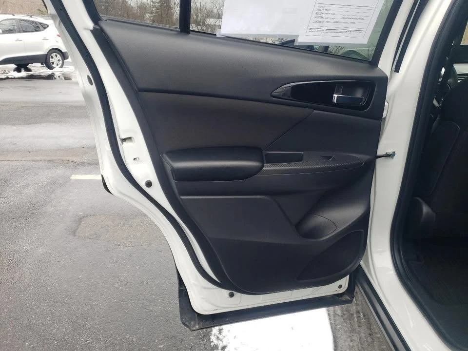 2019 Mitsubishi Eclipse Cross - Image 12 of 20