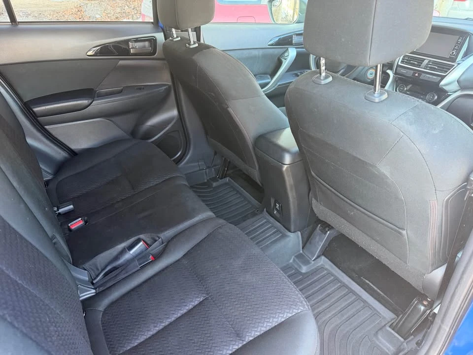 2019 Mitsubishi Eclipse Cross - Image 8 of 14