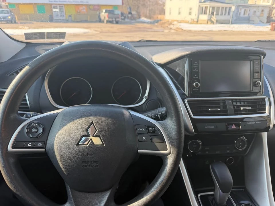 2019 Mitsubishi Eclipse Cross - Image 14 of 15
