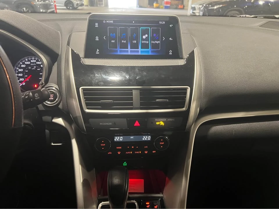 2019 Mitsubishi Eclipse Cross - Image 13 of 18