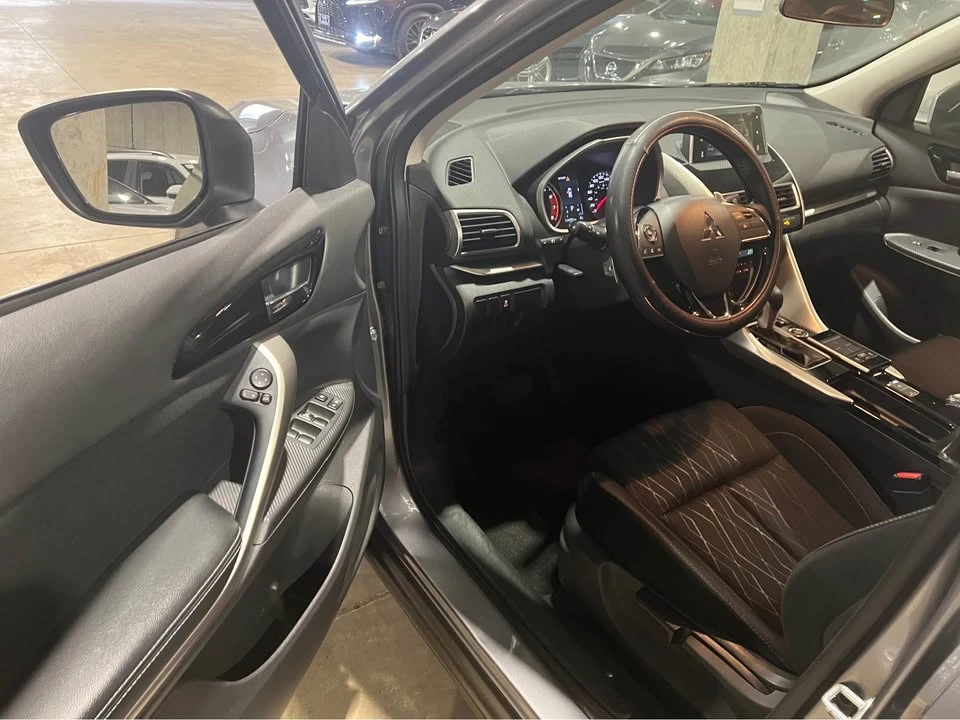 2019 Mitsubishi Eclipse Cross - Image 7 of 18
