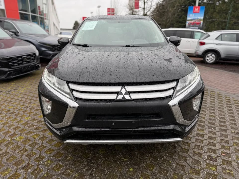 2019 Mitsubishi Eclipse Cross - Image 2 of 20