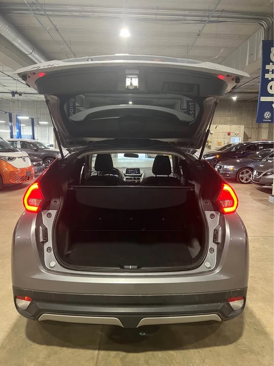 2019 Mitsubishi Eclipse Cross - Image 9 of 18