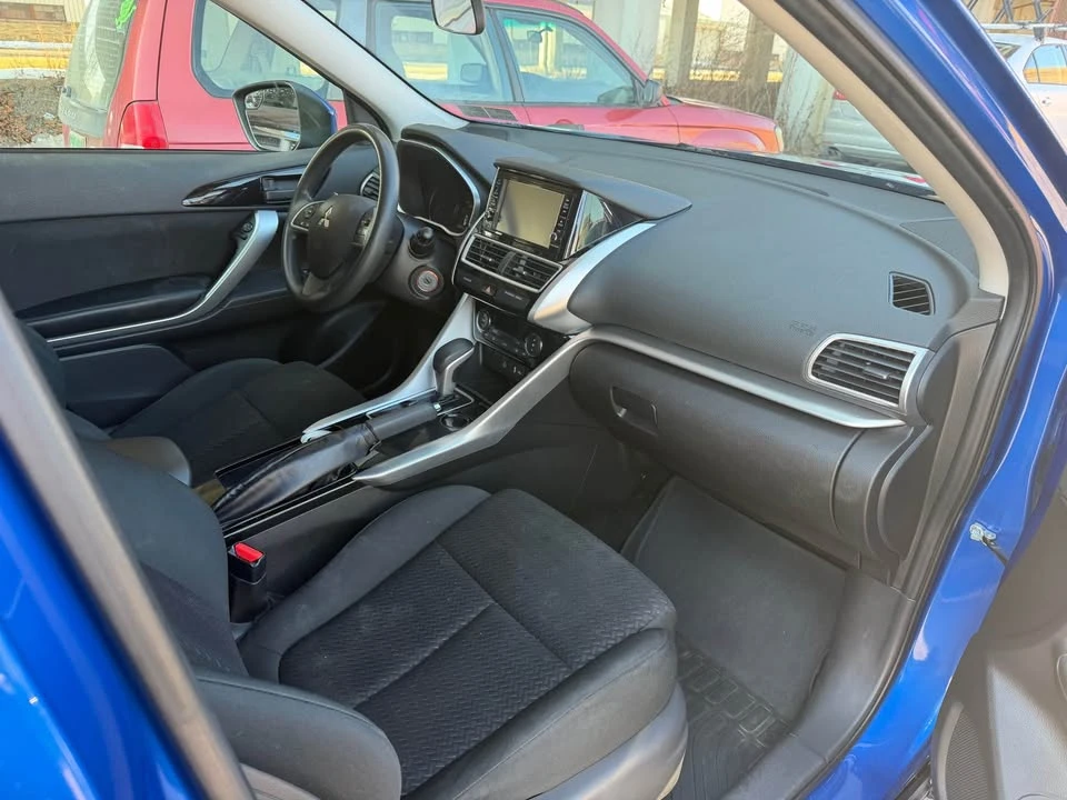 2019 Mitsubishi Eclipse Cross - Image 8 of 15