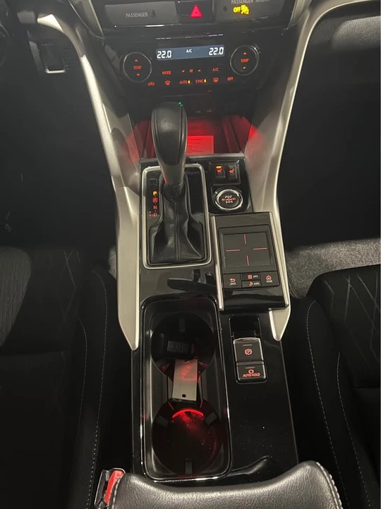 2019 Mitsubishi Eclipse Cross - Image 14 of 18