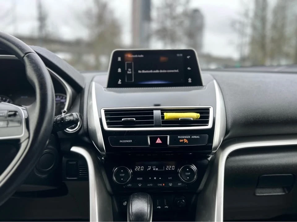 2019 Mitsubishi Eclipse Cross - Image 12 of 15