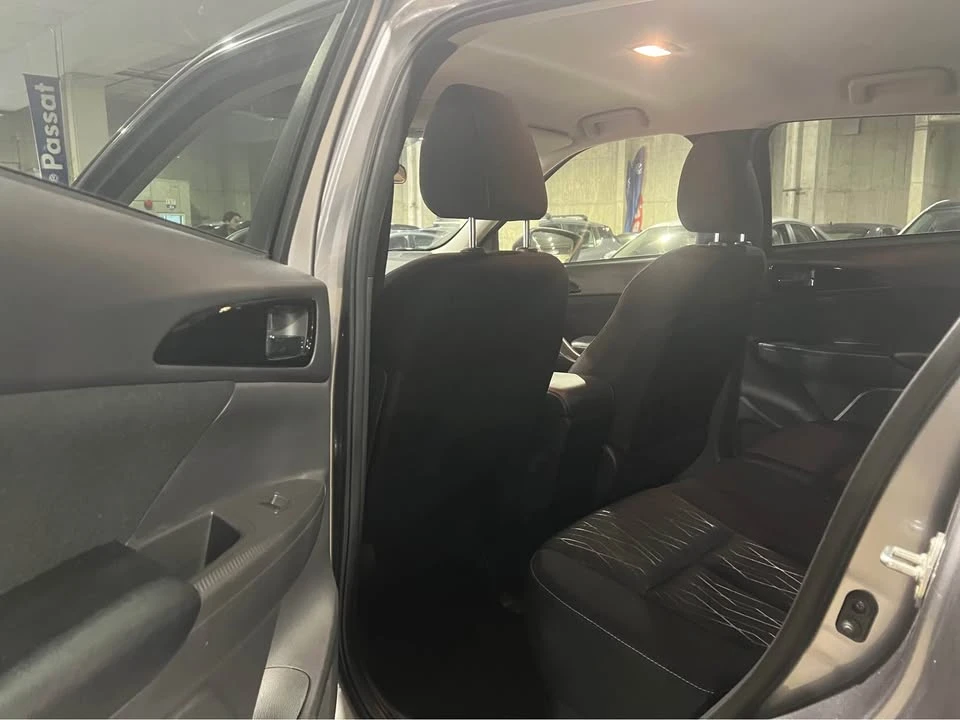 2019 Mitsubishi Eclipse Cross - Image 8 of 18