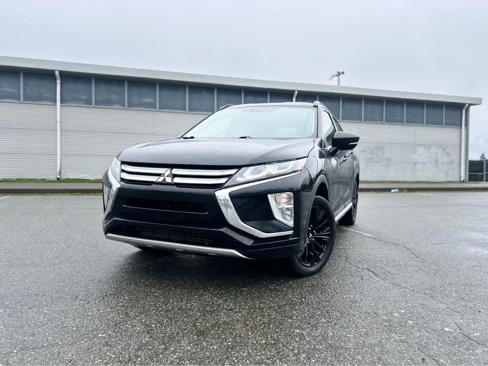2019 Mitsubishi Eclipse Cross - Image 2 of 15