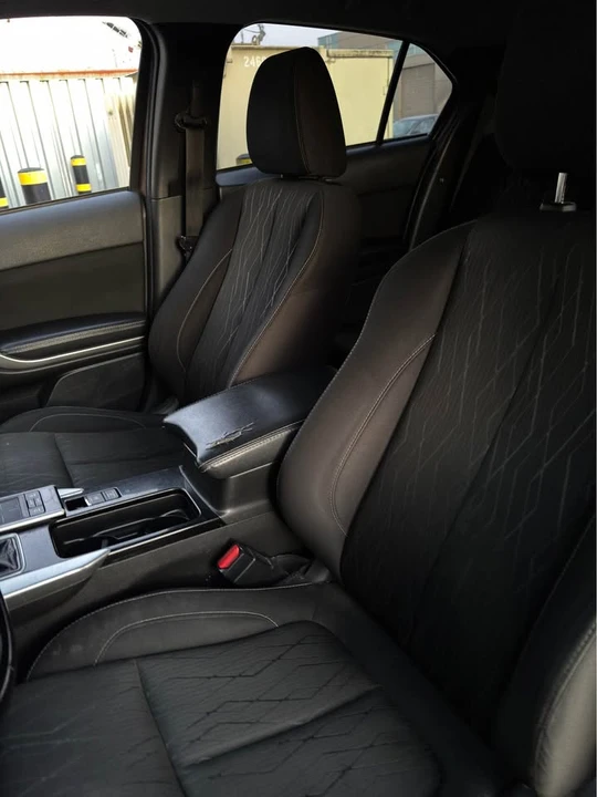 2019 Mitsubishi Eclipse Cross - Image 13 of 17