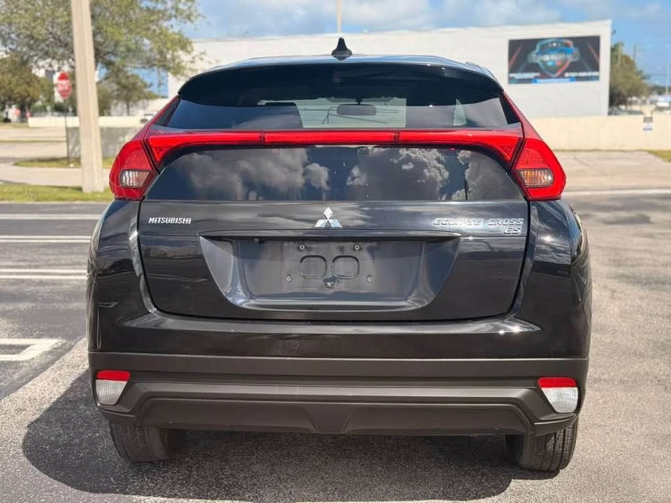 2019 Mitsubishi Eclipse Cross - Image 4 of 17