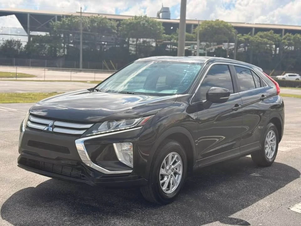 2019 Mitsubishi Eclipse Cross - Image 2 of 17