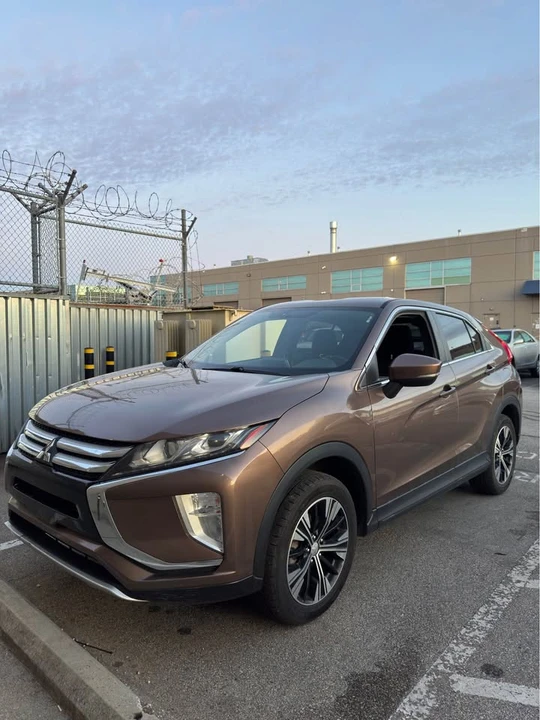 2019 Mitsubishi Eclipse Cross - Image 3 of 17