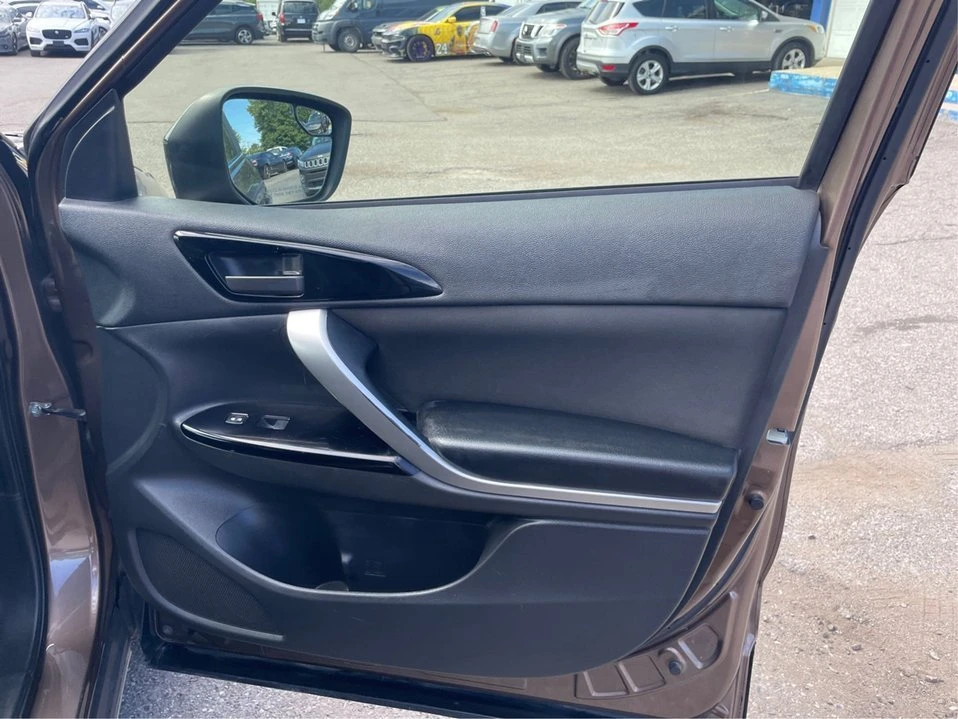 2019 Mitsubishi Eclipse Cross - Image 11 of 20