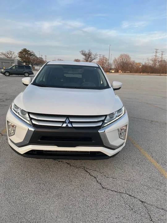 2019 Mitsubishi Eclipse Cross - Image 2 of 3