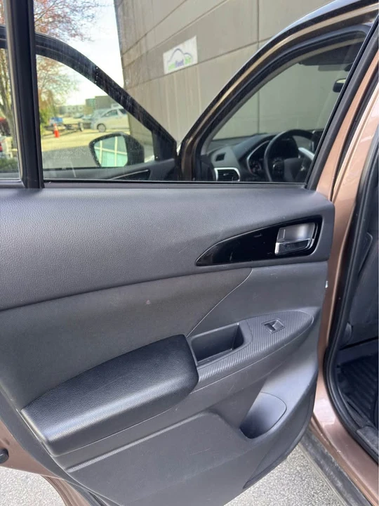 2019 Mitsubishi Eclipse Cross - Image 16 of 18