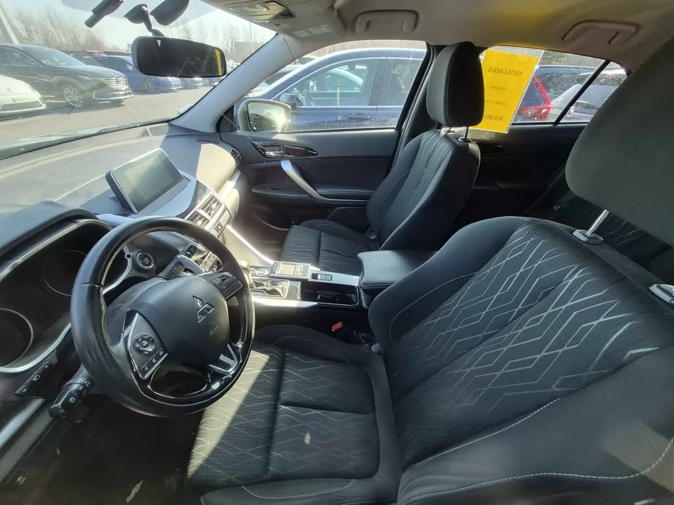 2019 Mitsubishi Eclipse Cross - Image 9 of 9