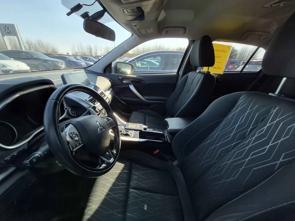 2019 Mitsubishi Eclipse Cross - Image 8 of 9