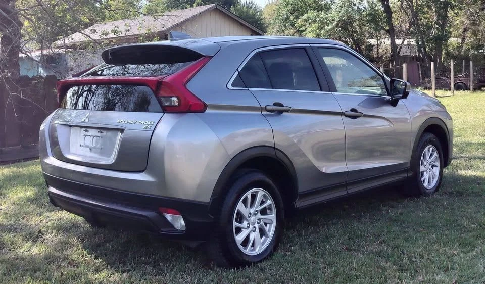 2019 Mitsubishi Eclipse Cross - Image 4 of 13