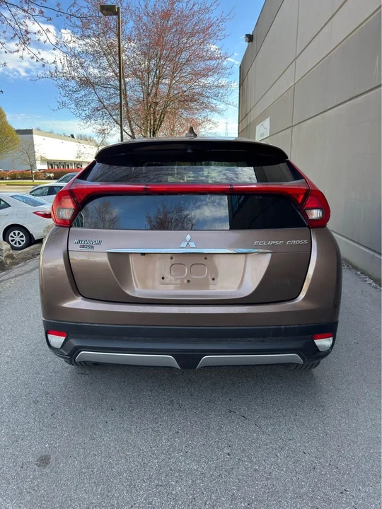 2019 Mitsubishi Eclipse Cross - Image 4 of 18