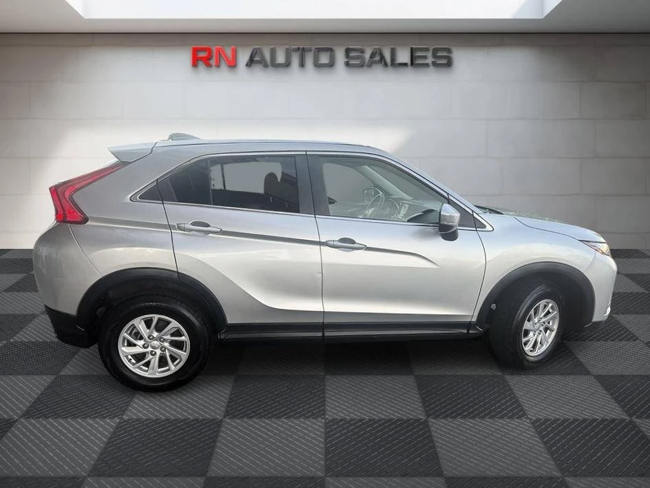 2019 Mitsubishi Eclipse Cross - Image 6 of 13