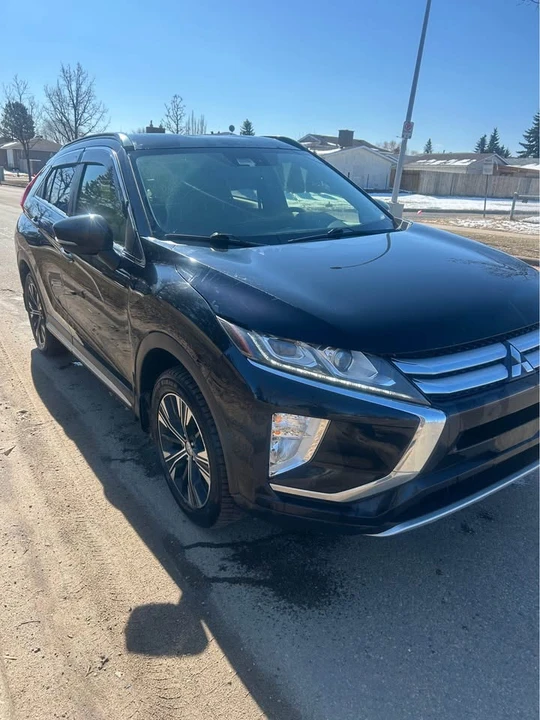 2019 Mitsubishi Eclipse Cross - Image 2 of 17
