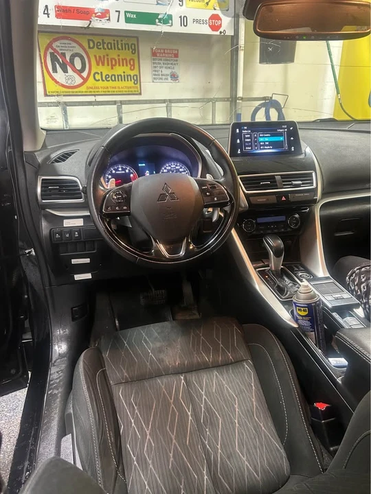 2019 Mitsubishi Eclipse Cross - Image 10 of 17