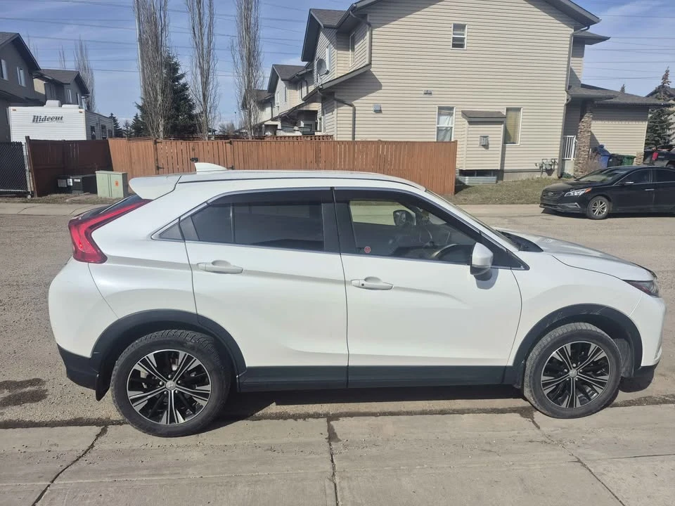 2019 Mitsubishi Eclipse Cross - Image 5 of 11